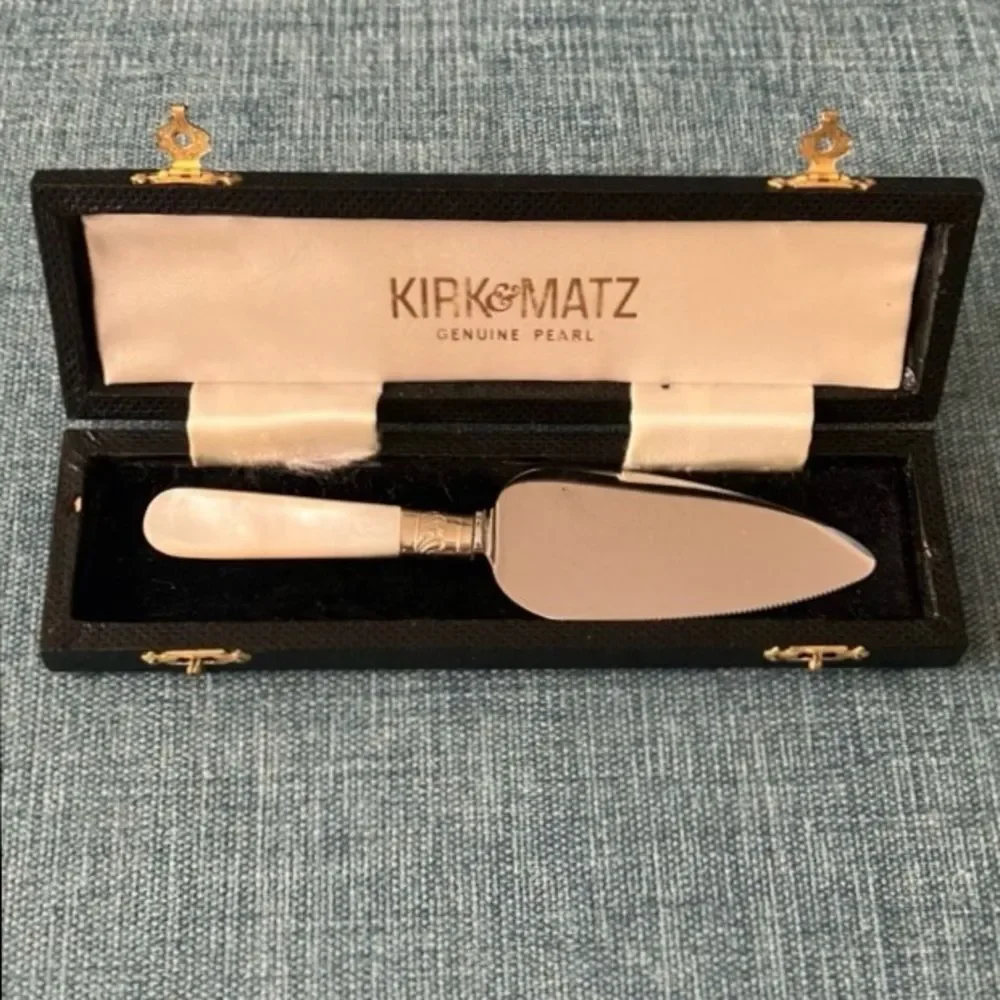 Kirk & Matz Pearl Handle Knife
